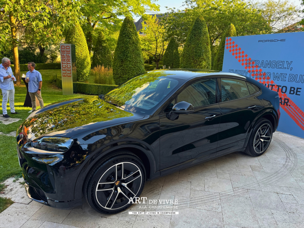 Porsche Cayenne Coupé Electric au Champagne Roederer