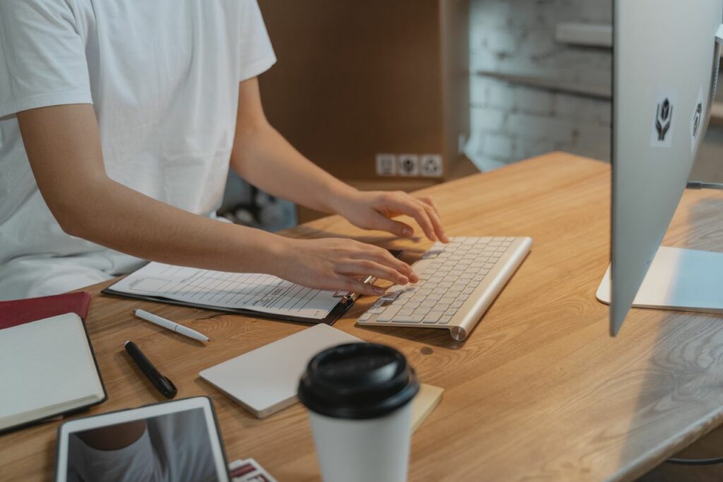 Consultant SEO indépendant ou agence SEO expérimentée : qui choisir ?